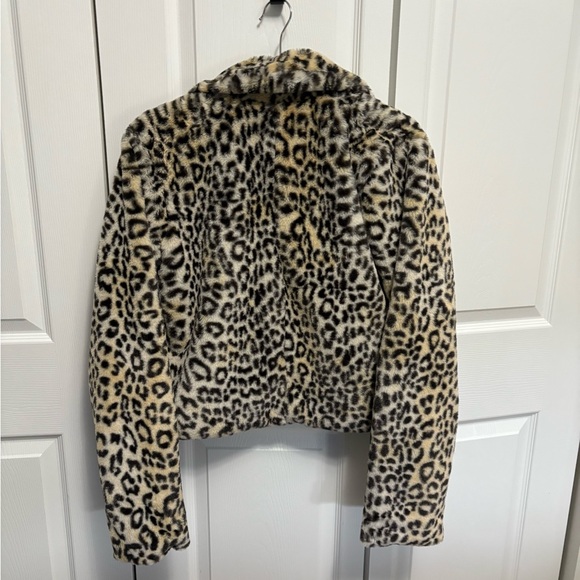 Angel Kiss Leopard Print Faux Fur Coat - Picture 2 of 4